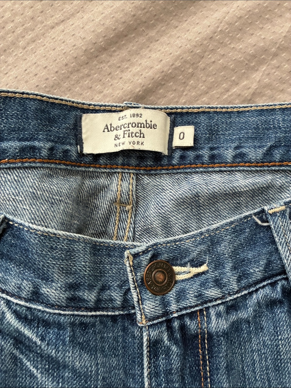 Abercrombie & Fitch Women's Medium Blue High-Rise Denim Jeans